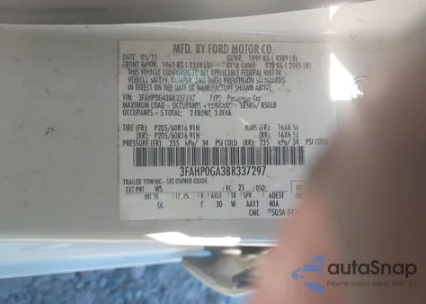 2011 Ford Fusion S z USA, uszkodzony, nr VIN 3FAHP0GA3BR337297